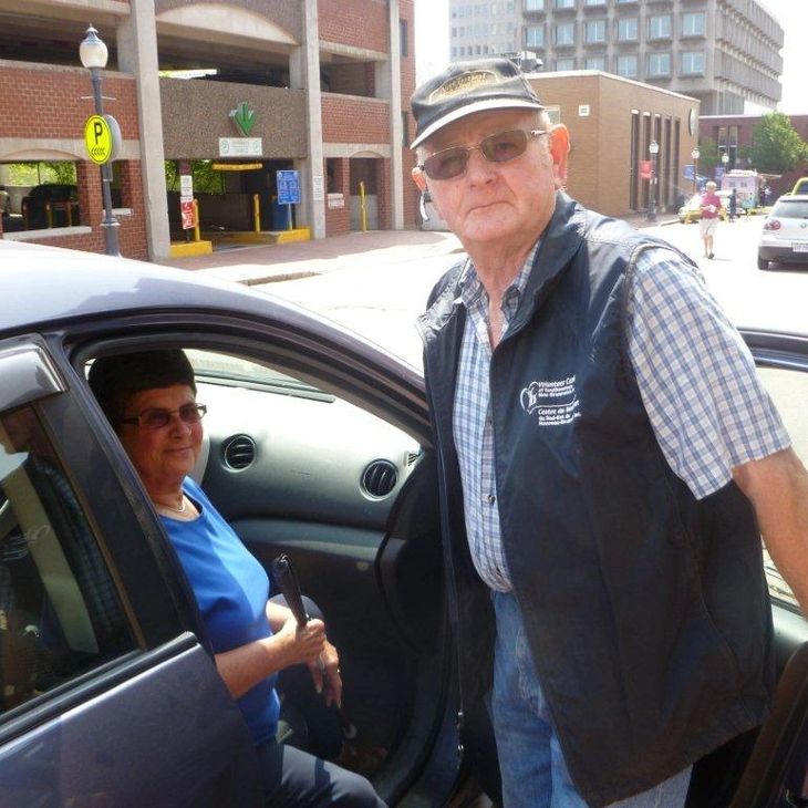 picture of a volunteer driver with a client